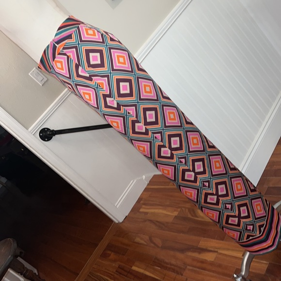 Trina Turk Bay Pants - Picture 4 of 8